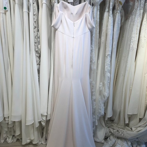 Champagne, crepe, fit and flare, off-the-shoulder - Picture 2 of 4